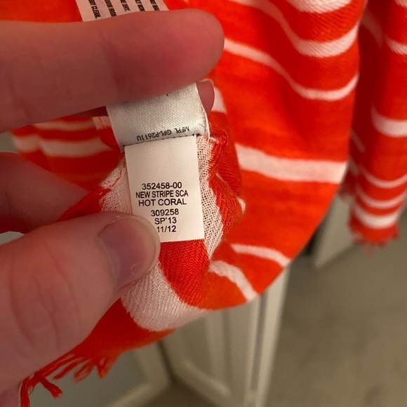 CORAL & White Striped Scarf GAP - Picture 6 of 10